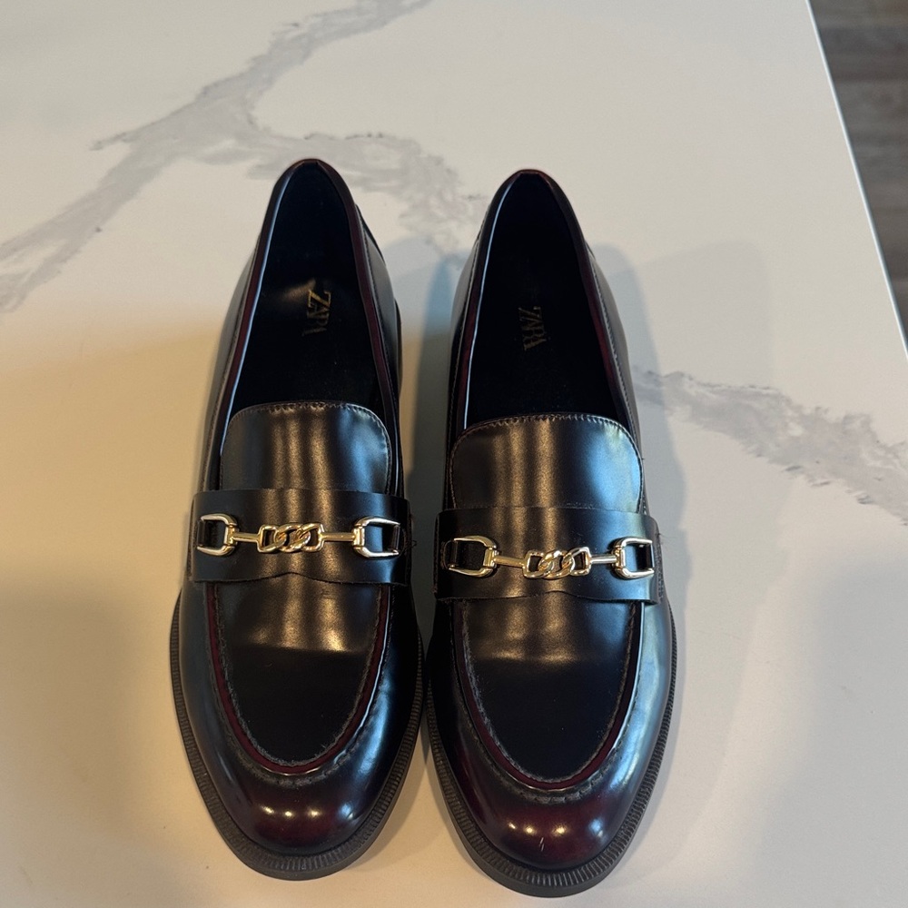 Zara Black and Burgundy Leather Loafers